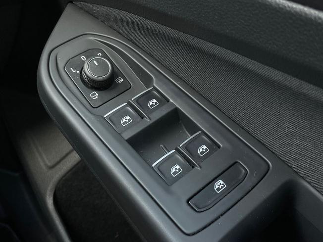 Volkswagen Golf Photo 36