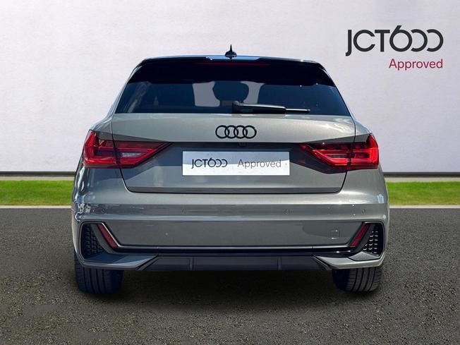 AUDI A1 Photo 7