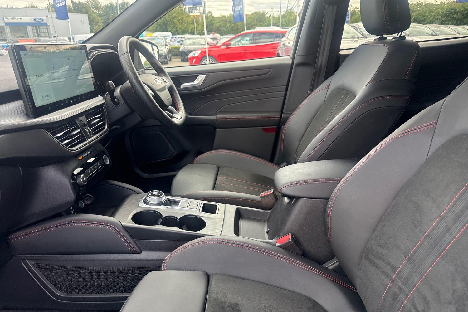 Ford KUGA Photo 18