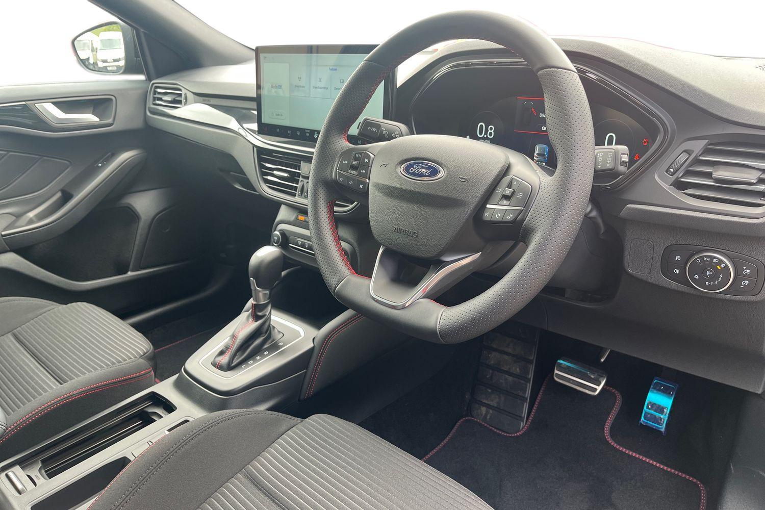 Ford FOCUS Photo 8
