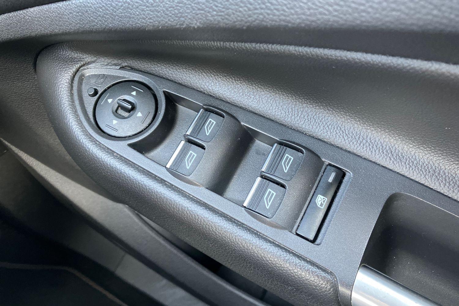 Ford KUGA Photo 15