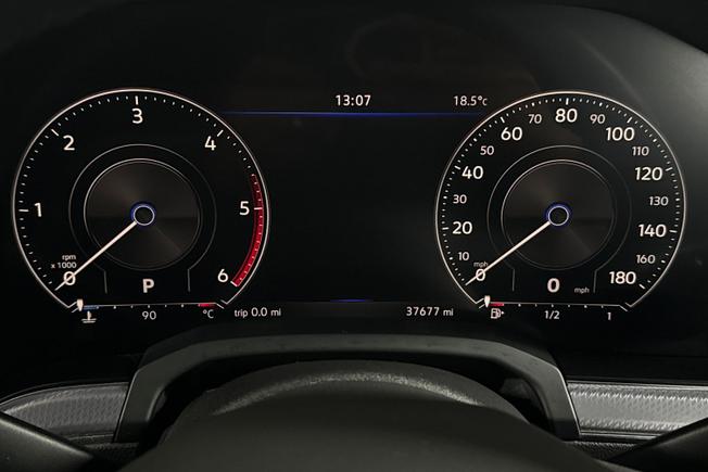 VOLKSWAGEN Touareg Photo 15
