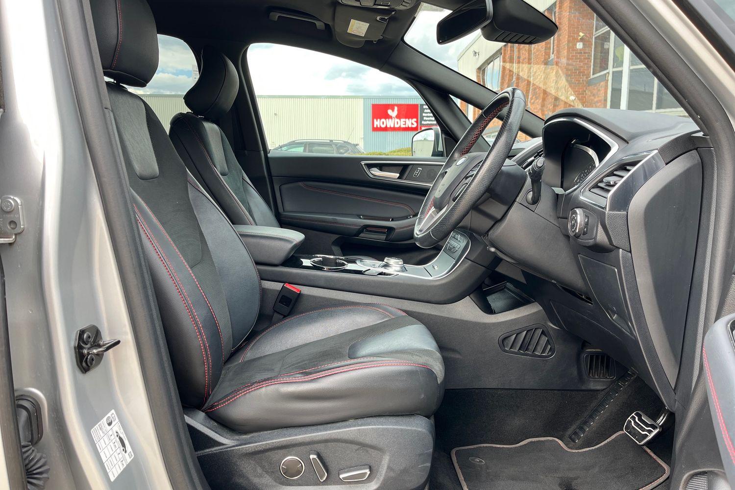 Ford S-Max Photo 31