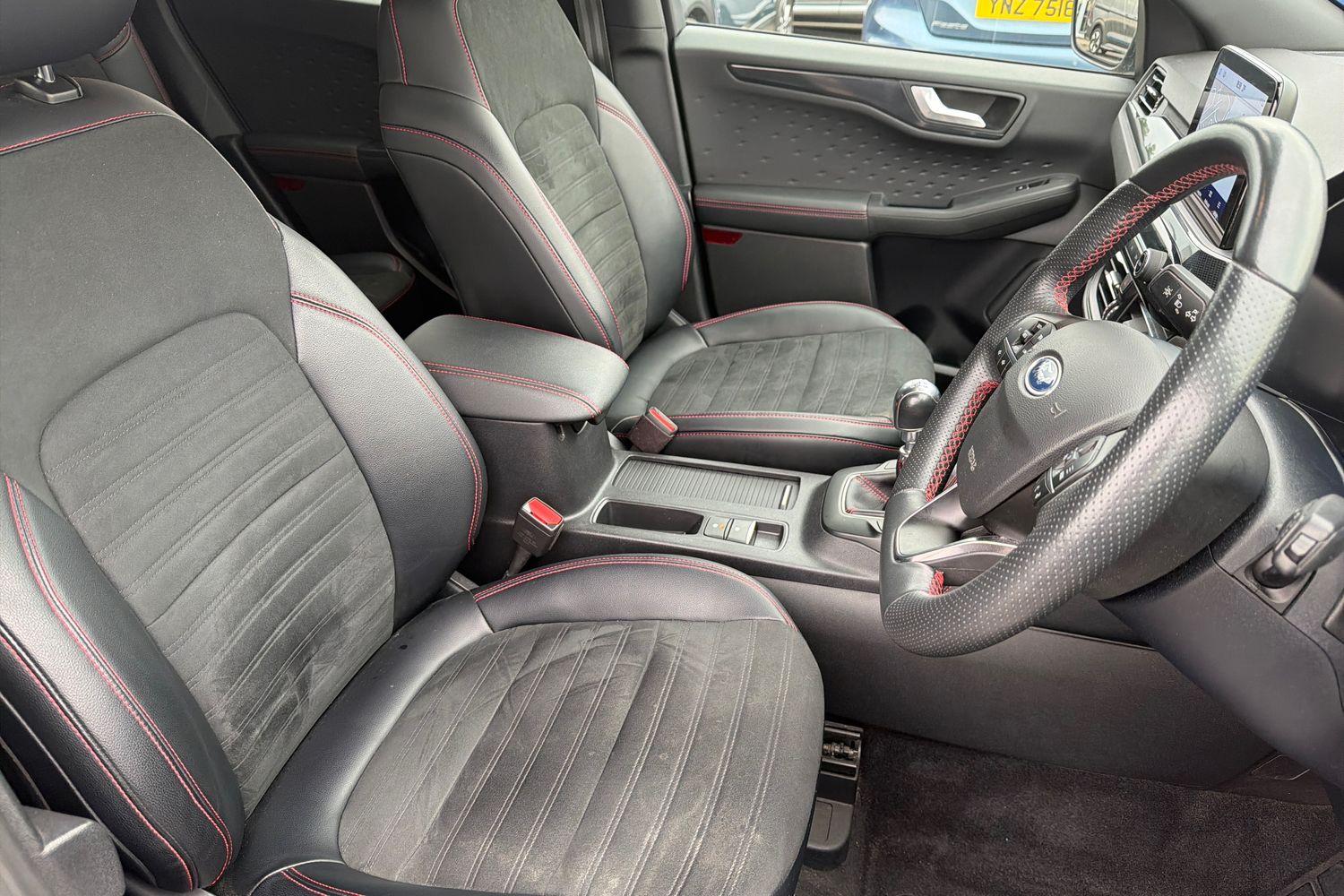Ford KUGA Photo 16