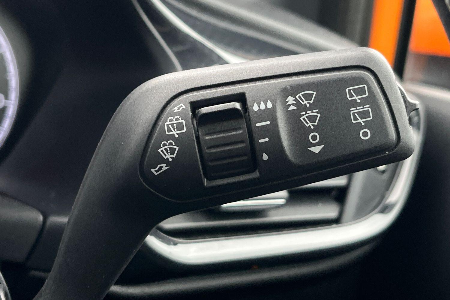 Ford FIESTA Photo 14