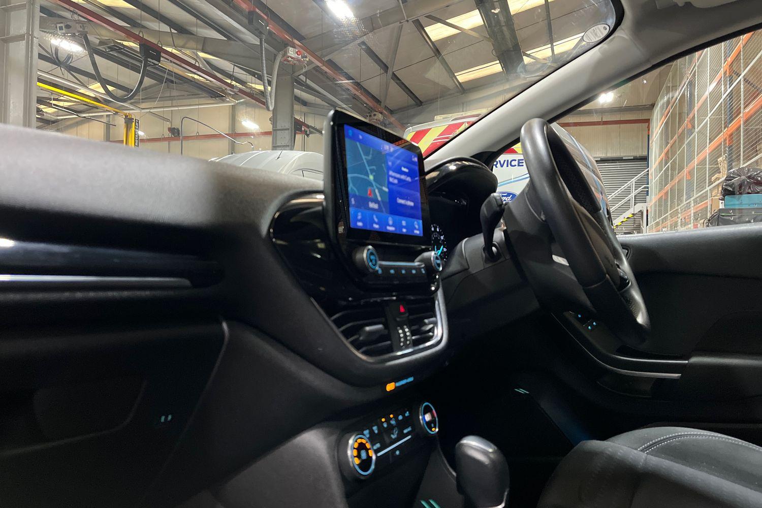 Ford FIESTA Photo 17