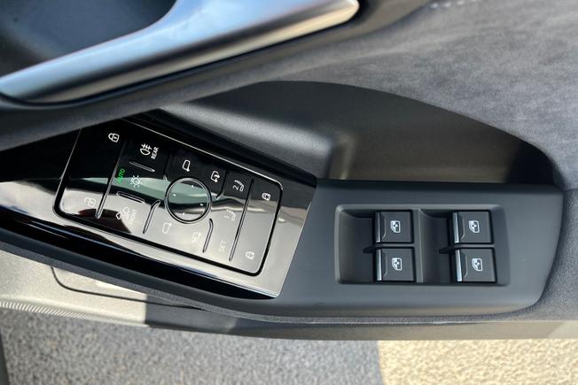 AUDI  Q6 Sportback Photo 50