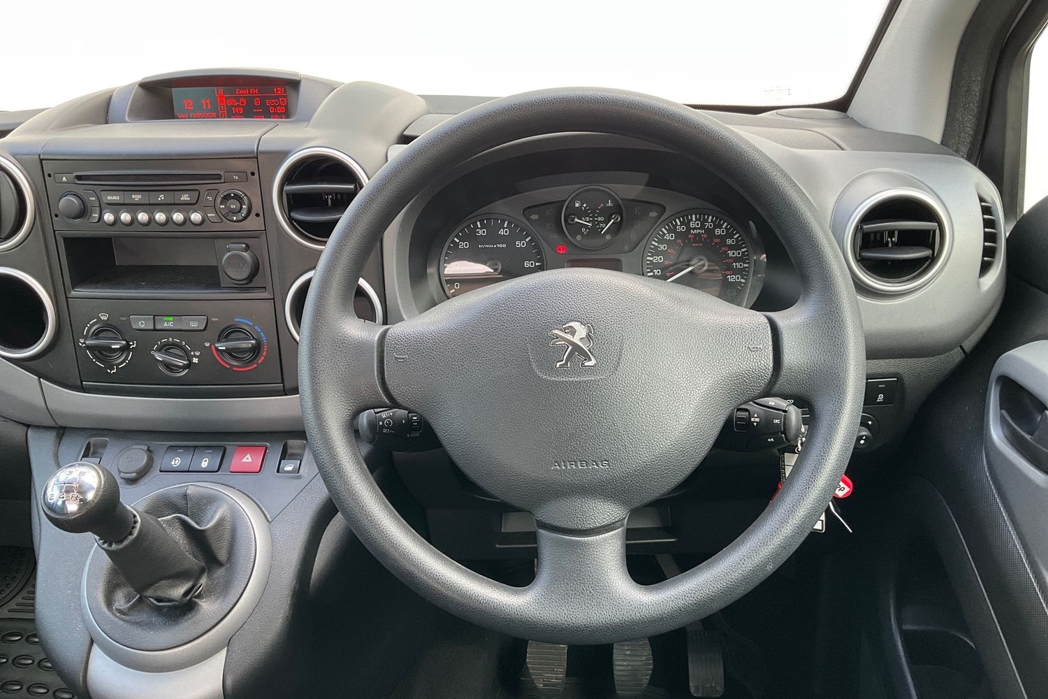Peugeot Partner Tepee Photo 11