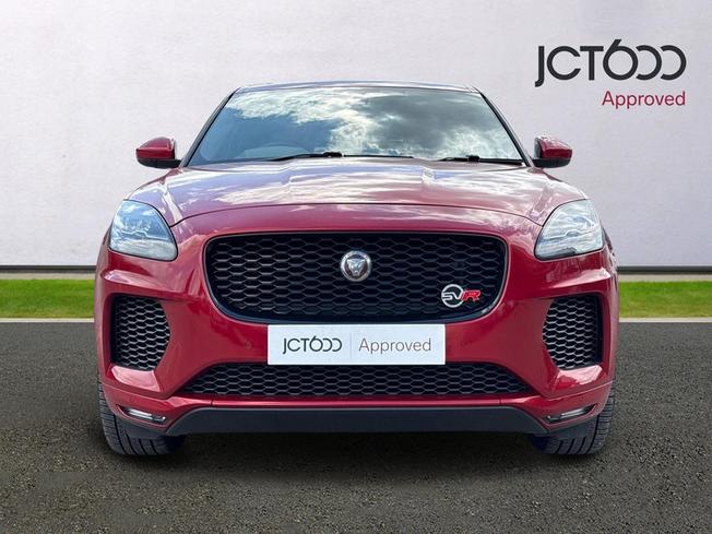 Jaguar E-PACE Photo 8