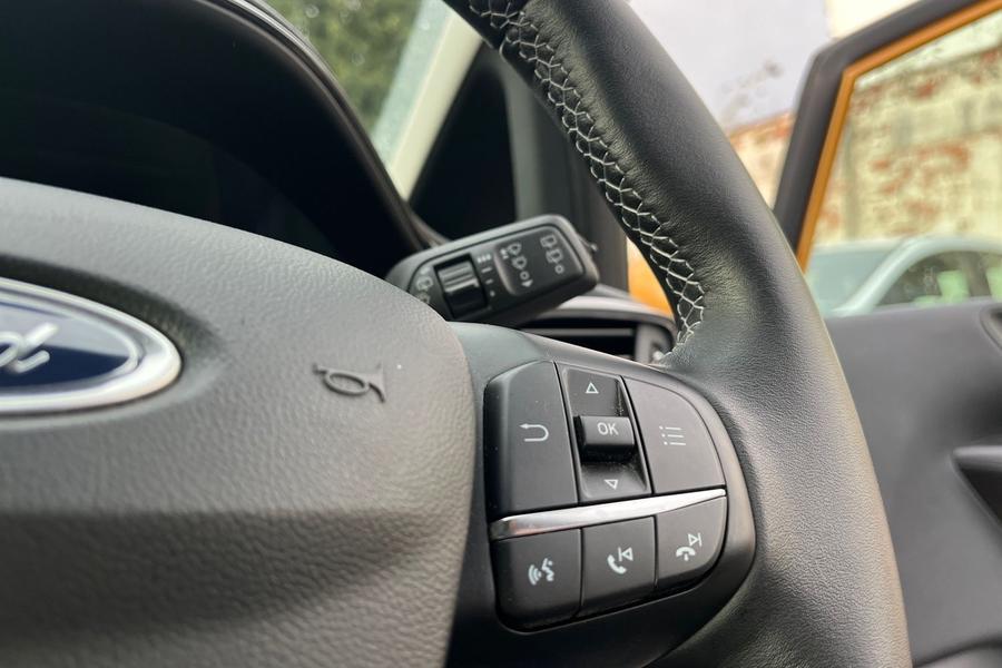 Ford FIESTA Photo autoimg-1bf46d6af1aeea243f681d3b8f2d77c8570dd982.jpg