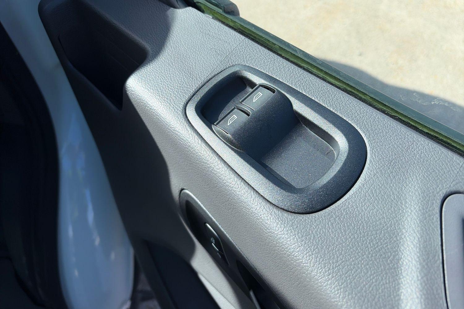 Ford E-TRANSIT Photo 27