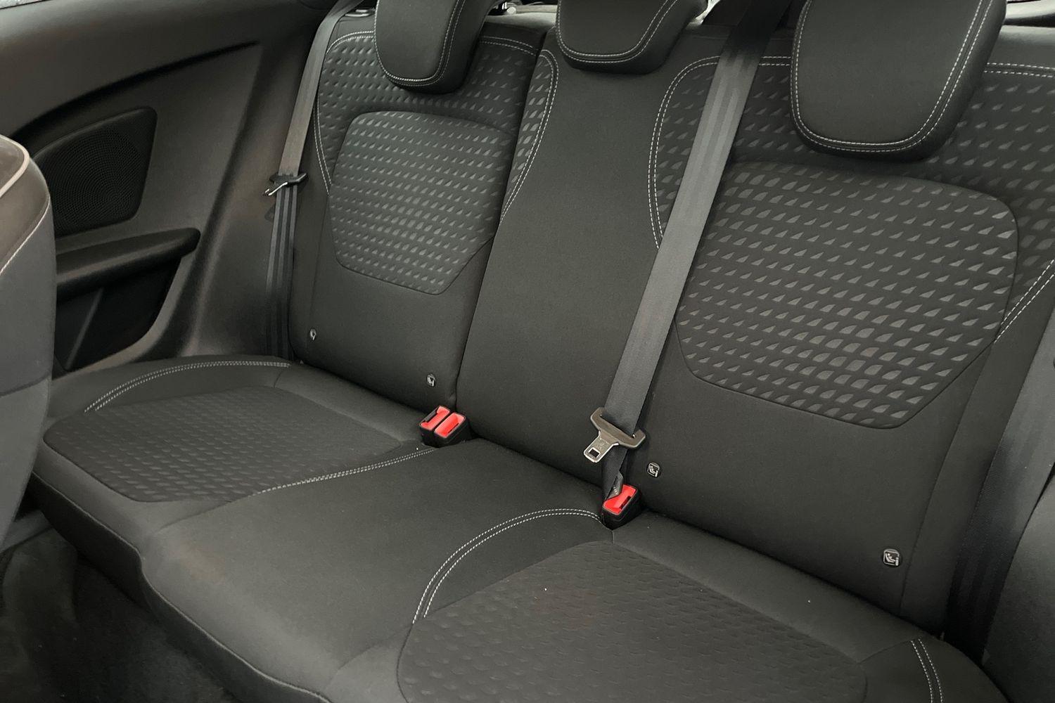 Ford FIESTA Photo 19