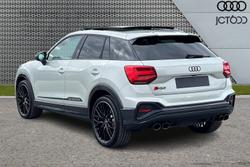 AUDI  SQ2 Photo 3