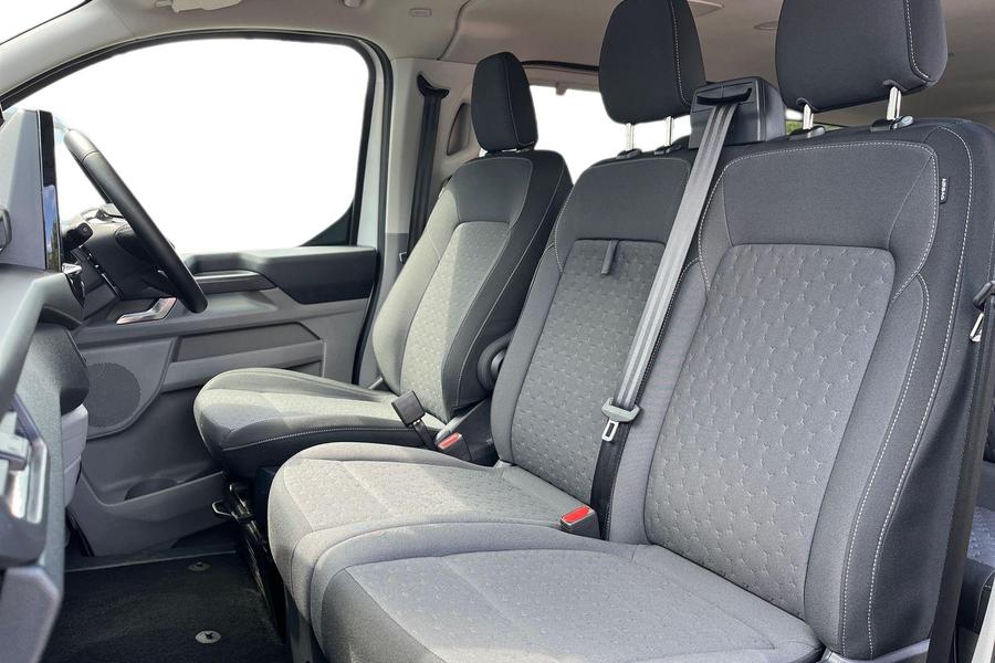 Ford TOURNEO CUSTOM Photo autoimg-1c030273a54aac193b92fda83642918d7496bdc6.jpg