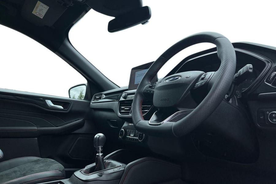 Ford Kuga Photo autoimg-1c03ccf6f5b74e19b7d0491fb31cd1e4c099d512.jpg
