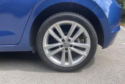 VOLKSWAGEN Polo Photo 5