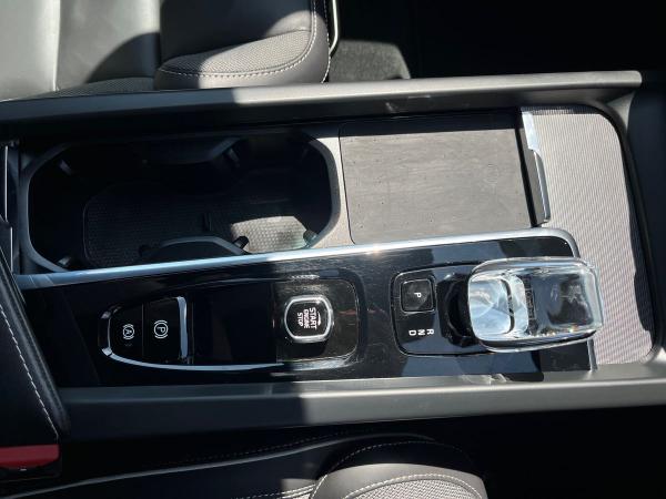 Volvo XC60 Photo autoimg-1c112f72768d4ad3afb339a7d3fcbb38fdd9db4a.jpg