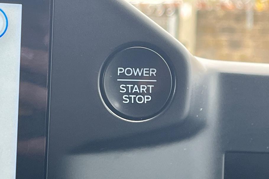 Used Ford TRANSIT CUSTOM LF24VHJ 17