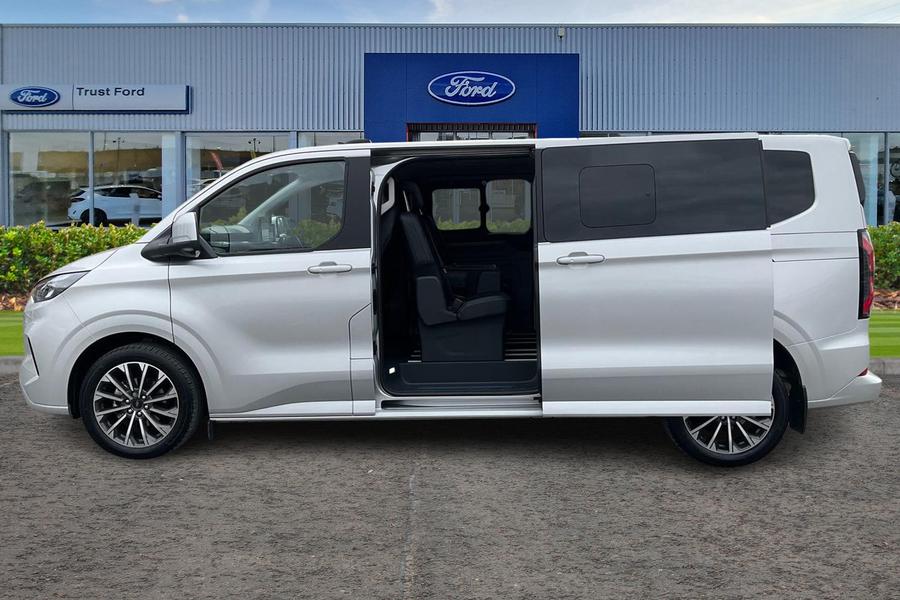 Ford Tourneo Custom Photo autoimg-1c15701a7cac13e6204675f74d21bb1d459812c2.jpg