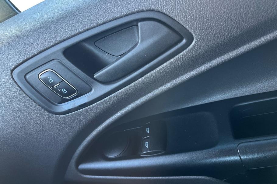 Used Ford TRANSIT CONNECT 21