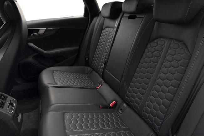 AUDI Rs4 Avant Photo 9