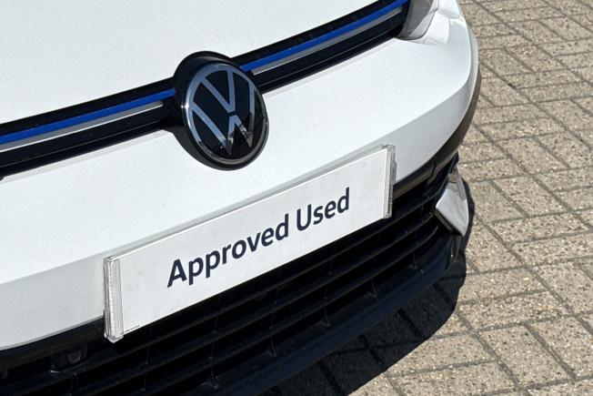 VOLKSWAGEN Golf Photo 50