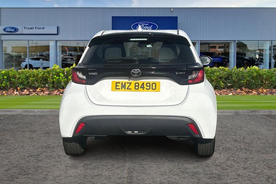 Toyota YARIS Photo autoimg-1c1d377b259e5e9e1ed4ea1184df6e7d60fe572e.jpg