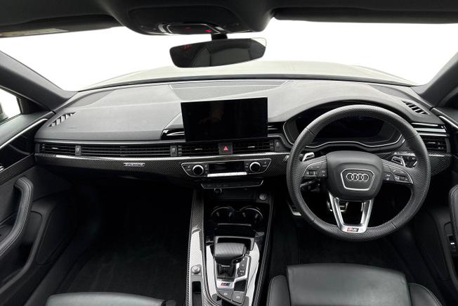 Audi RS4 Photo 10