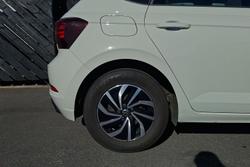 VOLKSWAGEN Polo Photo 5