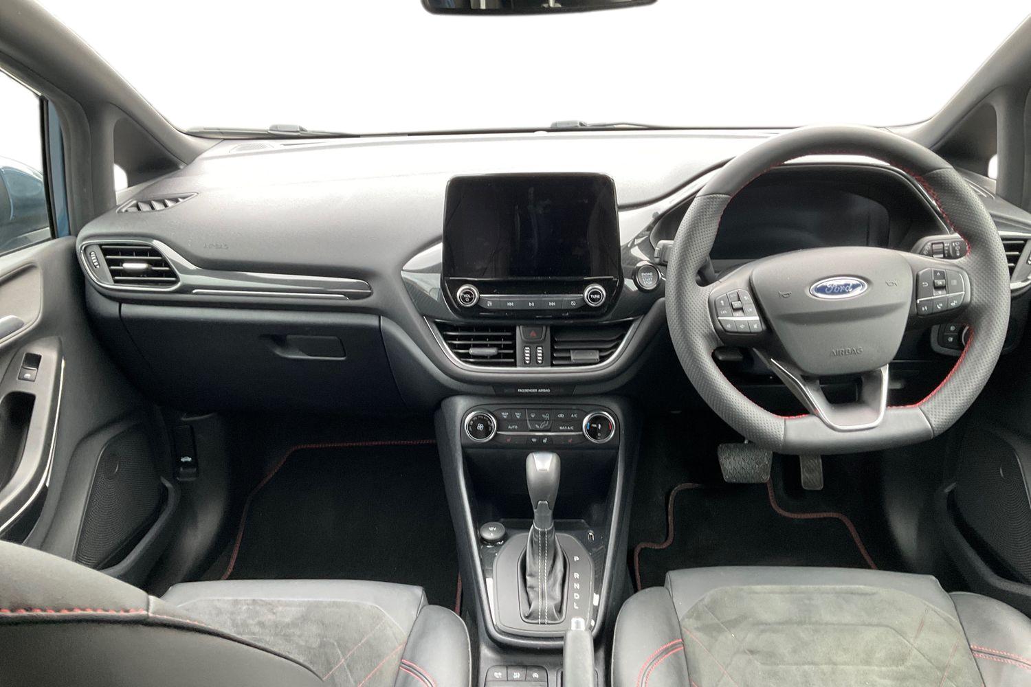 Ford FIESTA Photo 9