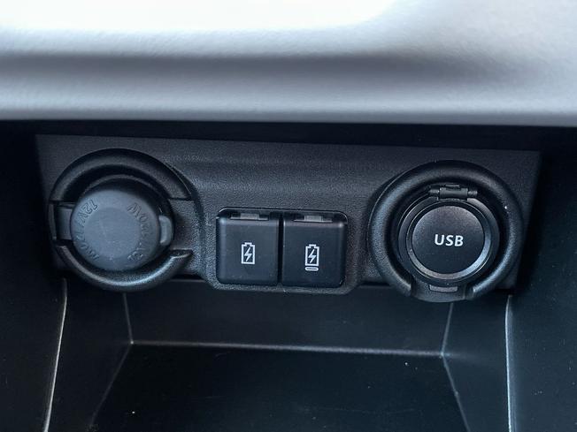 SUZUKI Swift Photo 45