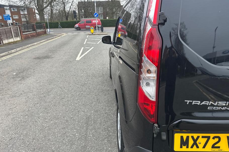 Used FORD TRANSIT CONNECT MX72VCU 25