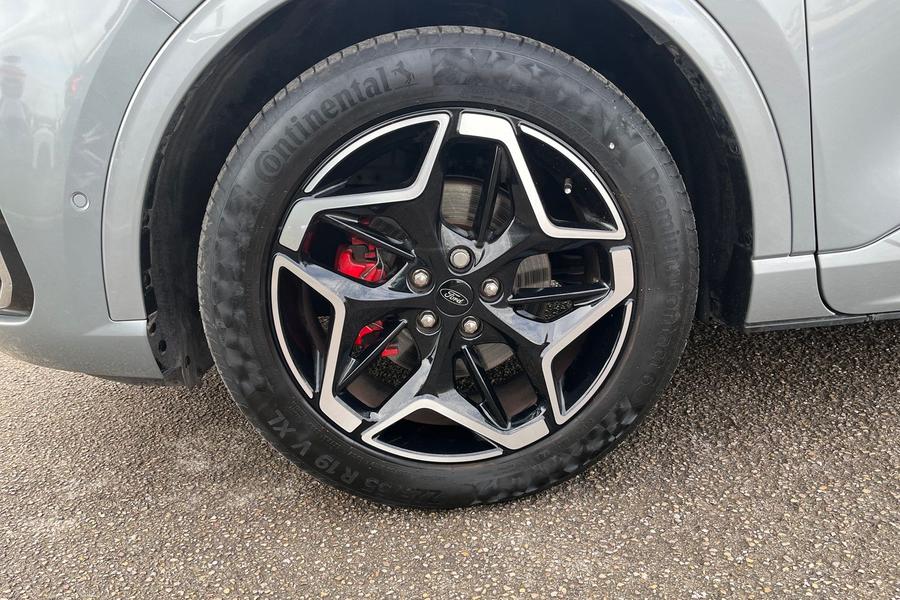 Ford KUGA Photo autoimg-1c340884806680034ef9e0fdddac6dd186fd1077.jpg