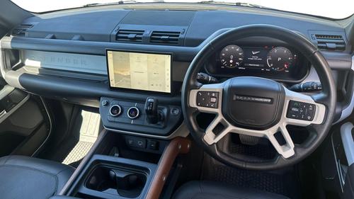 Land Rover Defender Photo autoimg-1c367bb68f73c27a8ae69d35ed3135104fc928ae.jpg