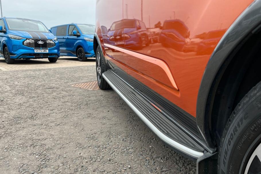 Used Ford TRANSIT CUSTOM SD71GZG 25