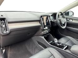 VOLVO Xc40 Photo 2