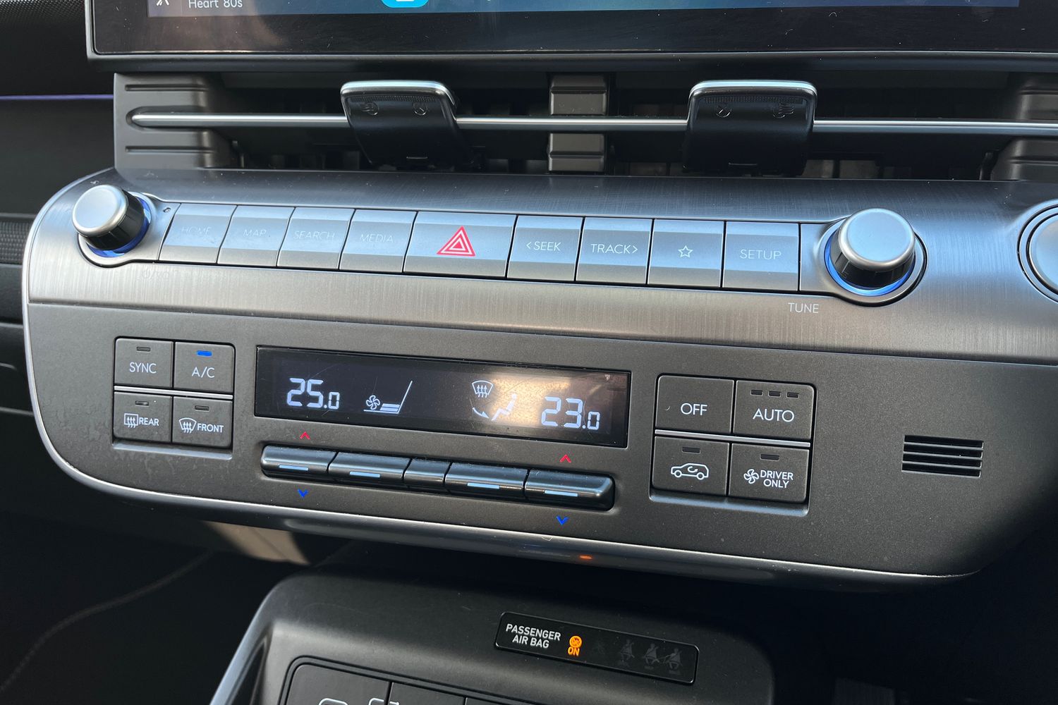 Hyundai KONA Photo 30