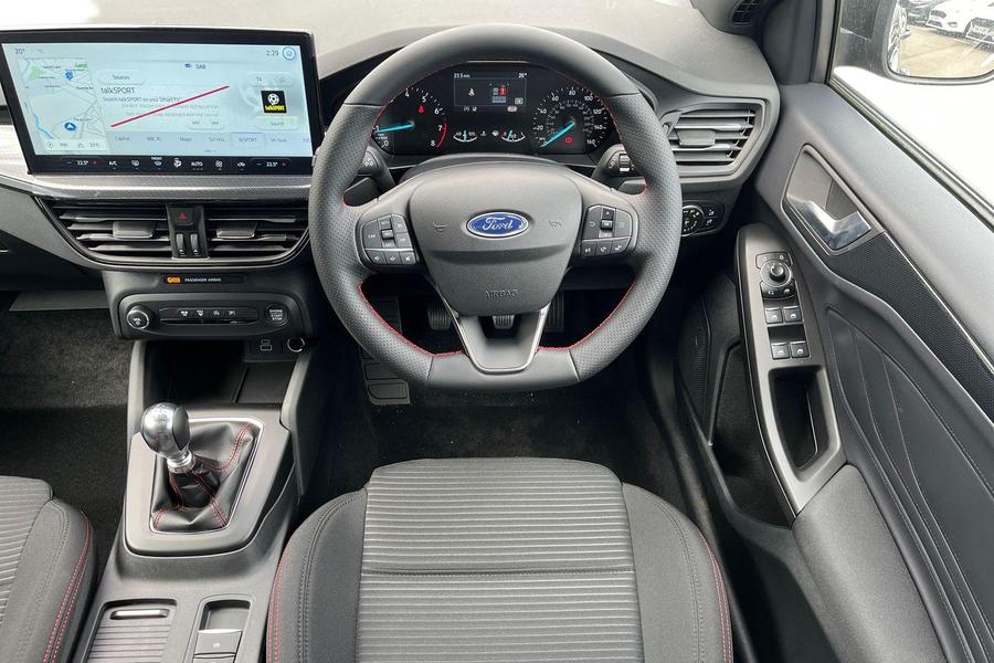 Ford FOCUS Photo autoimg-1c3b8ac7216998b60e87def2d4a7d2e634f9ae21.jpg