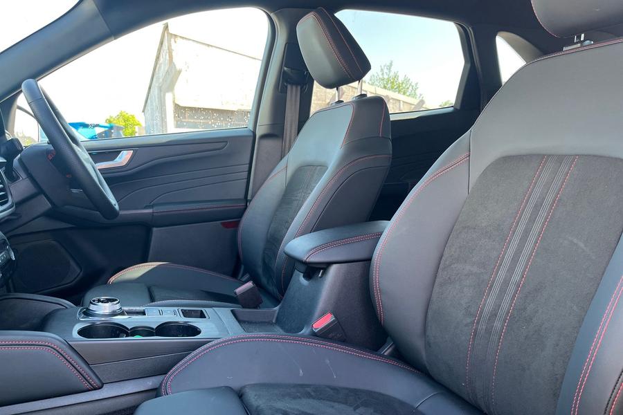 Ford KUGA Photo autoimg-1c3c813ab54cdfde716a76704c0644dedfff44de.jpg