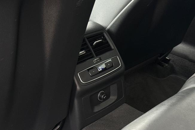 AUDI A4 Avant Photo 25