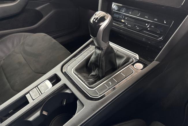 VOLKSWAGEN Arteon Photo 23