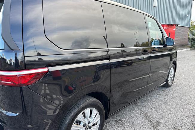 VOLKSWAGEN Multivan Photo 34