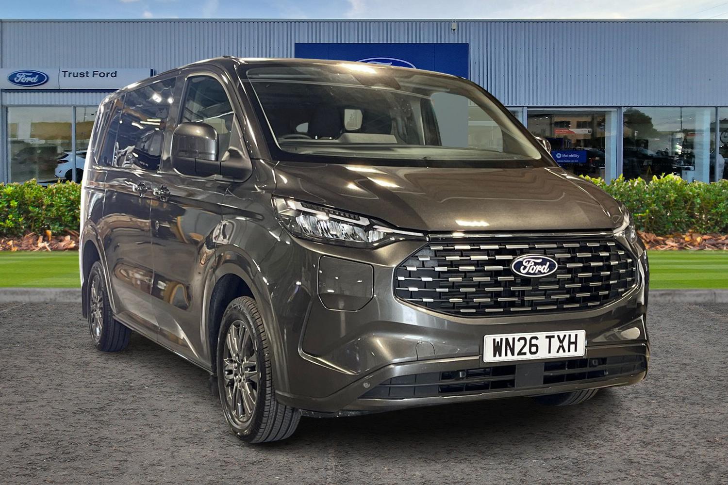Ford TOURNEO CUSTOM Photo 0