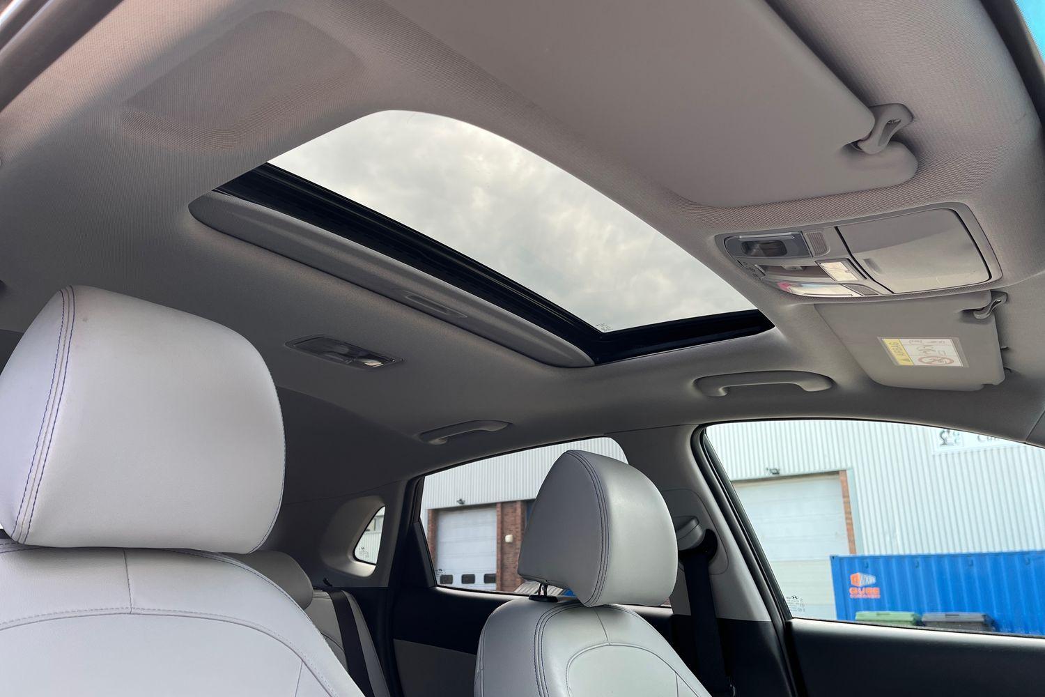 Hyundai KONA Photo 34