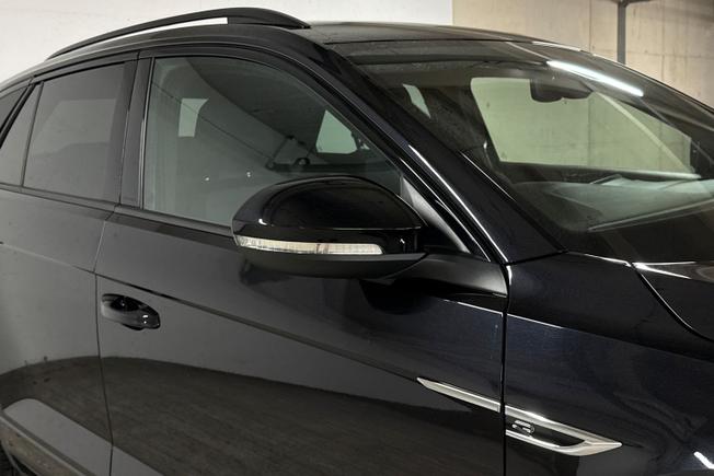 VOLKSWAGEN T-Roc Photo 20