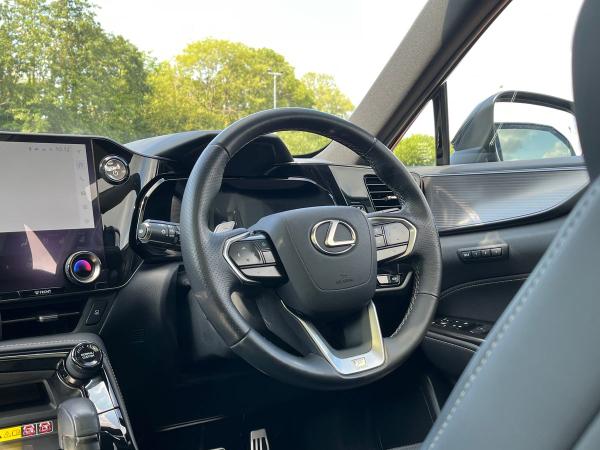Lexus NX Photo autoimg-1c514c8f6073af5e41503f5fb8ca97f108399a6c.jpg