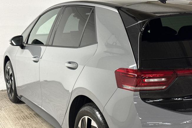 VOLKSWAGEN ID.3 Photo 26