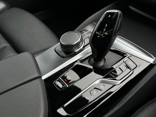 BMW 5 Series Photo autoimg-1c5615b2b278e27a74feff3abab8707fd9146e98.jpg