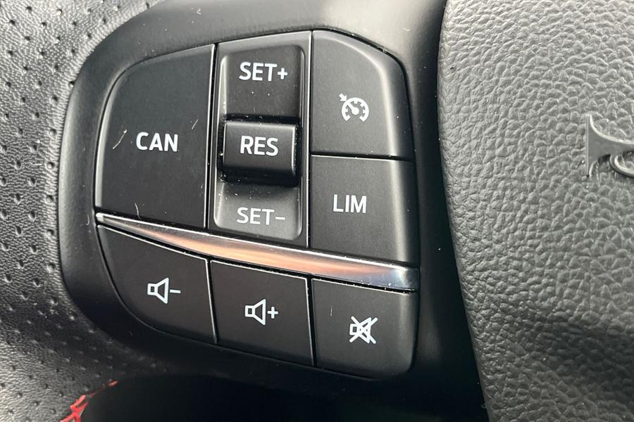 Ford Focus Photo autoimg-1c562f5539856bc2cc629aa054fd7df00d96a7c0.jpg