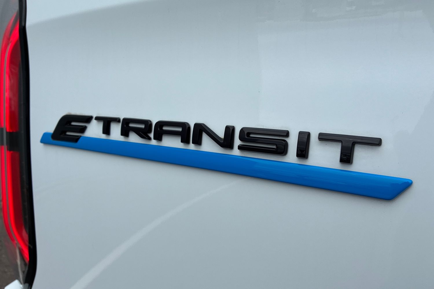 Ford E-TRANSIT CUSTOM Photo 19